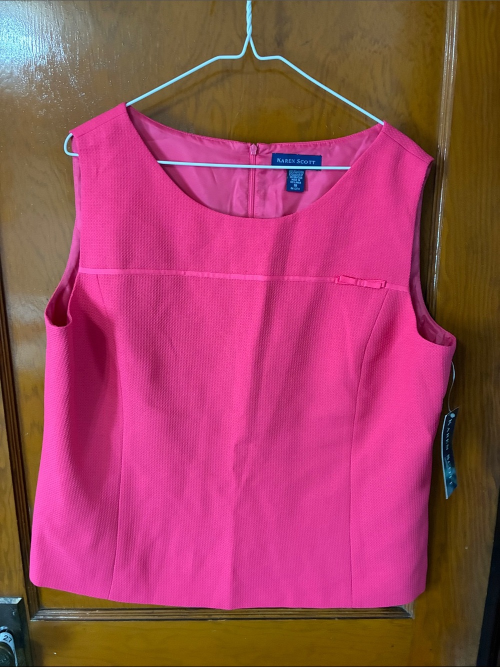❤️ 2/$10 - NWT Karen Scott Bright Pink Sleeveless Round-Neck Shell